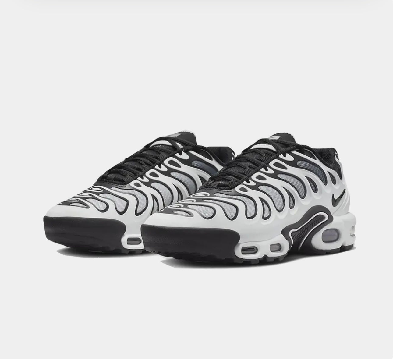 Nike Air Max Plus Drift – Modern Design Meets Iconic Comfort